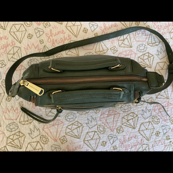 Steve Madden Olive Green Adjustable Purse - Picture 10 of 11
